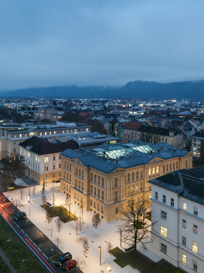Bauherrschaft: Amt der Kärntner Landesregierung, Landesimmobilienmanagement Architektur: Winkler+Ruck Architekten, Klagenfurt/Ferdinand Certov Architekten, Graz