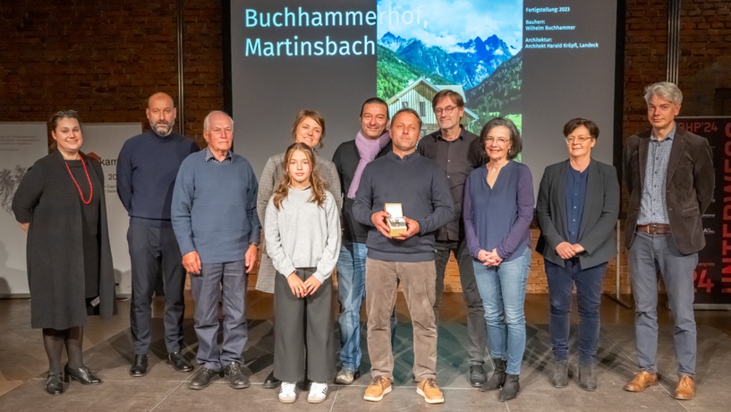 Buchhammerhof Martinsbach, Kaunerberg, Tirol
Bauherr:in: Wilhelm Buchhammer
Architektur: Architekt Harald Kröpfl – © Willi Hitzenberger Buchhammerhof Martinsbach, Kaunerberg, Tirol
Bauherr:in: Wilhelm Buchhammer
Architektur: Architekt Harald Kröpfl
