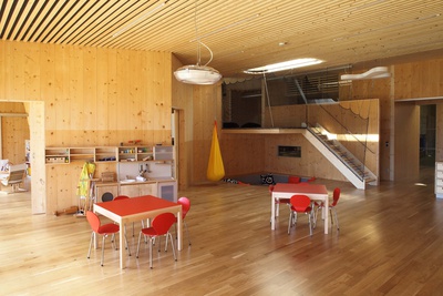 Kindergarten und Kinderkrippe im o. Gruppensystem – Bauherrschaft: Marktgemeinde Stallhofen KG; Architektur + Freiraum: Arch DI Gerhard Mitterberger
